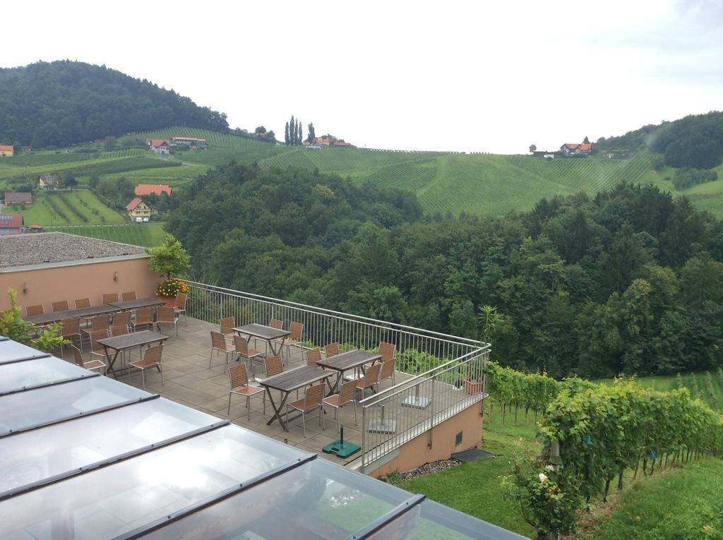 Ratsch an der Weinstraße Zweytick Gaestezimmer Weingut מראה חיצוני תמונה