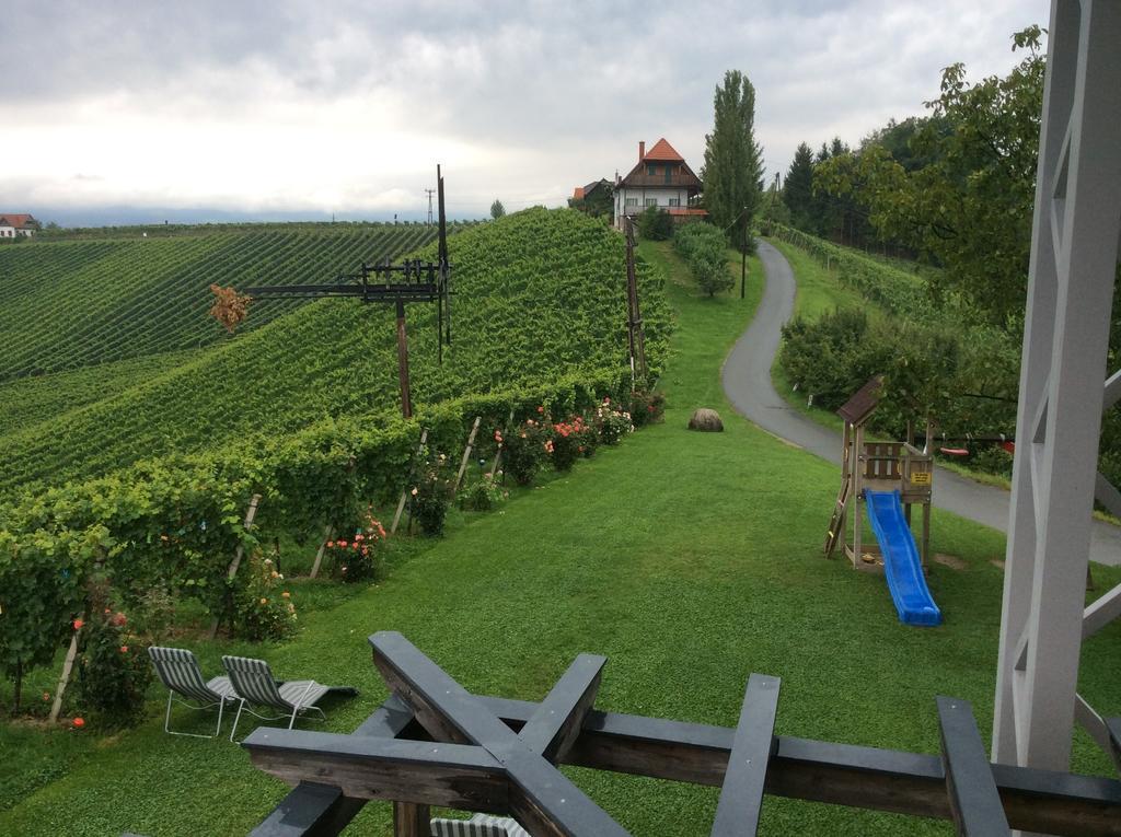Ratsch an der Weinstraße Zweytick Gaestezimmer Weingut מראה חיצוני תמונה