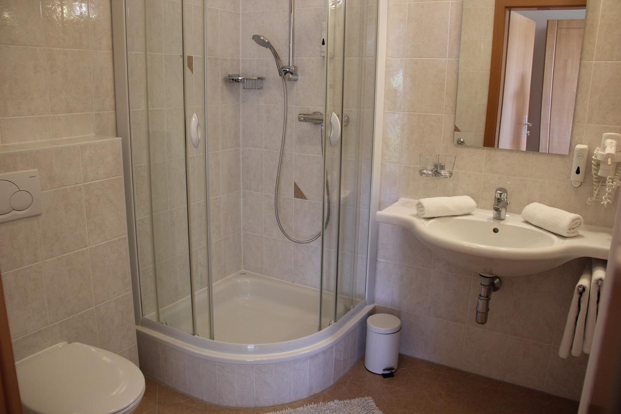 Ratsch an der Weinstraße Zweytick Gaestezimmer Weingut מראה חיצוני תמונה