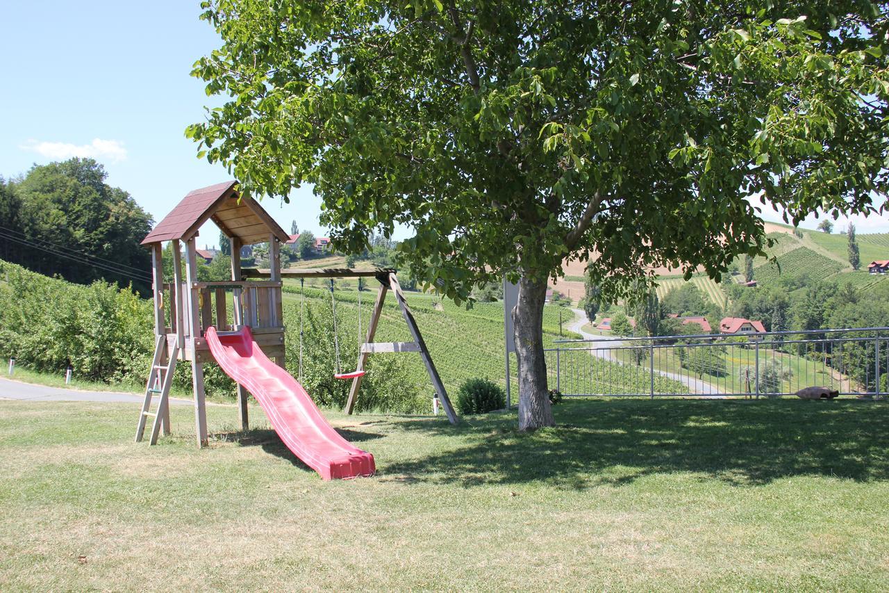 Ratsch an der Weinstraße Zweytick Gaestezimmer Weingut מראה חיצוני תמונה