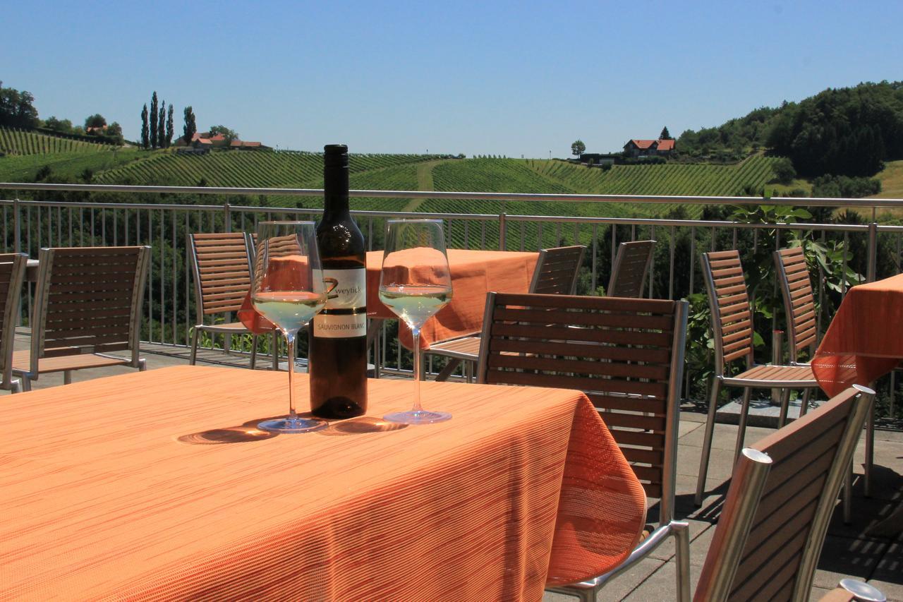Ratsch an der Weinstraße Zweytick Gaestezimmer Weingut מראה חיצוני תמונה