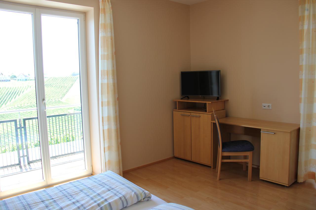 Ratsch an der Weinstraße Zweytick Gaestezimmer Weingut מראה חיצוני תמונה