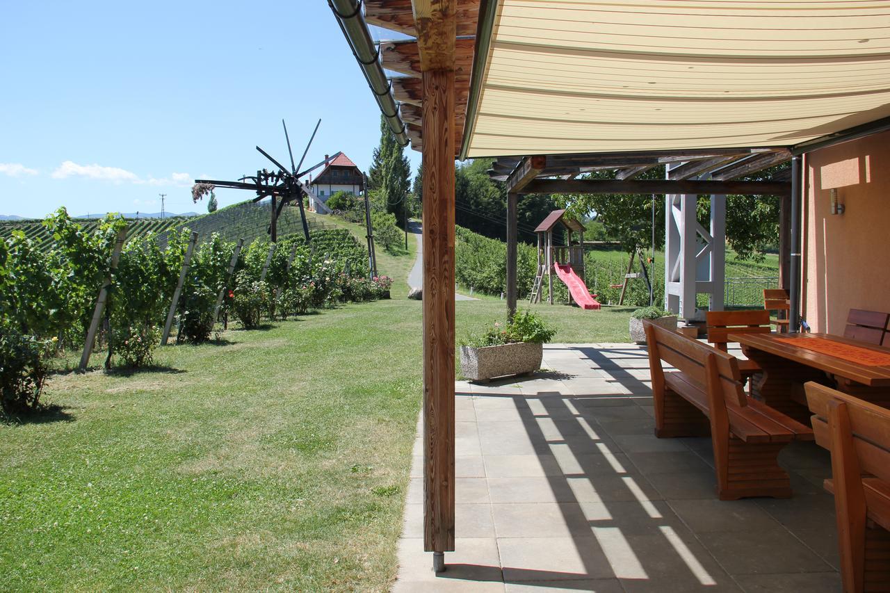 Ratsch an der Weinstraße Zweytick Gaestezimmer Weingut מראה חיצוני תמונה